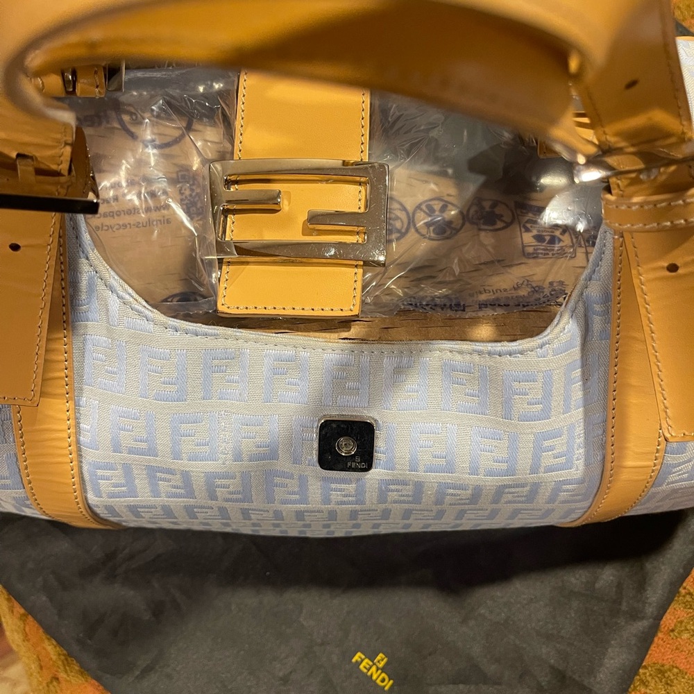 Fendi Tan and White Women's Bag